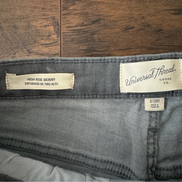 Universal Thread Women’s High Rise Skinny Jeans - Picture 3 of 6